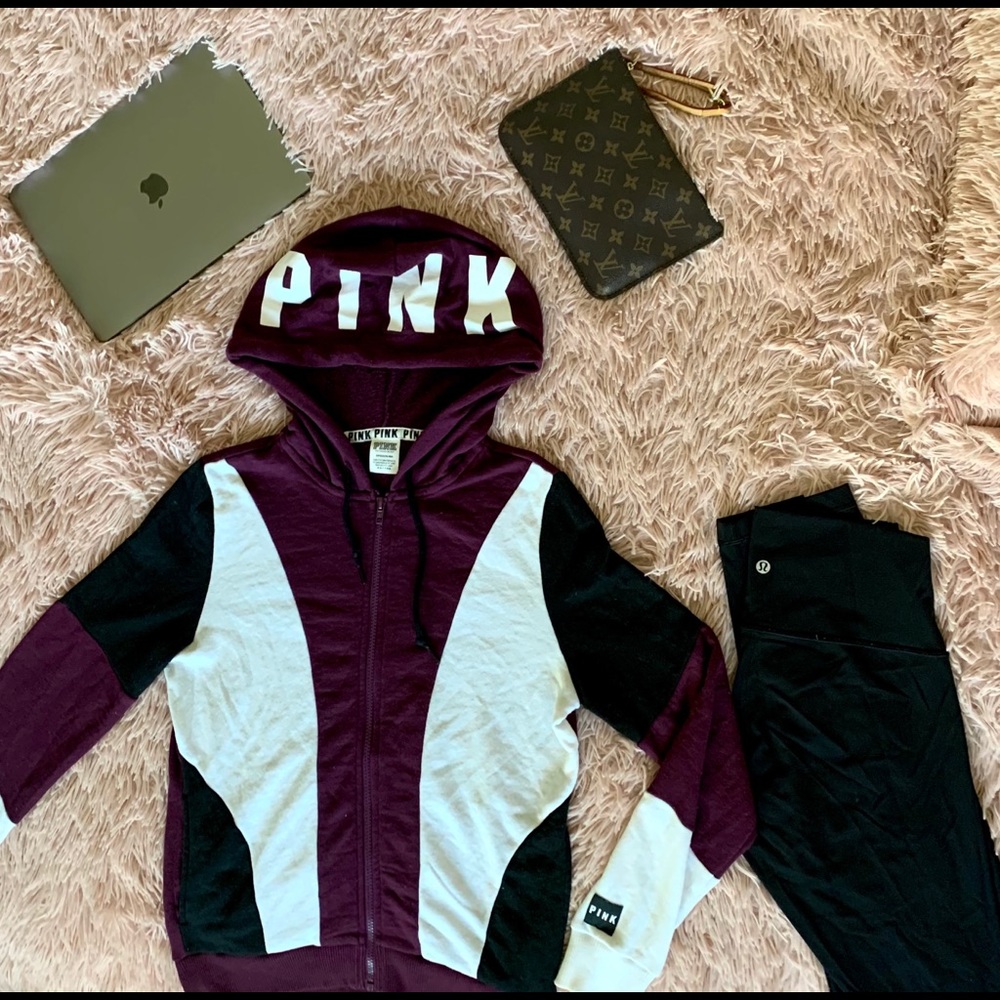 Super cute & detailed V.S. PINK hoodie!